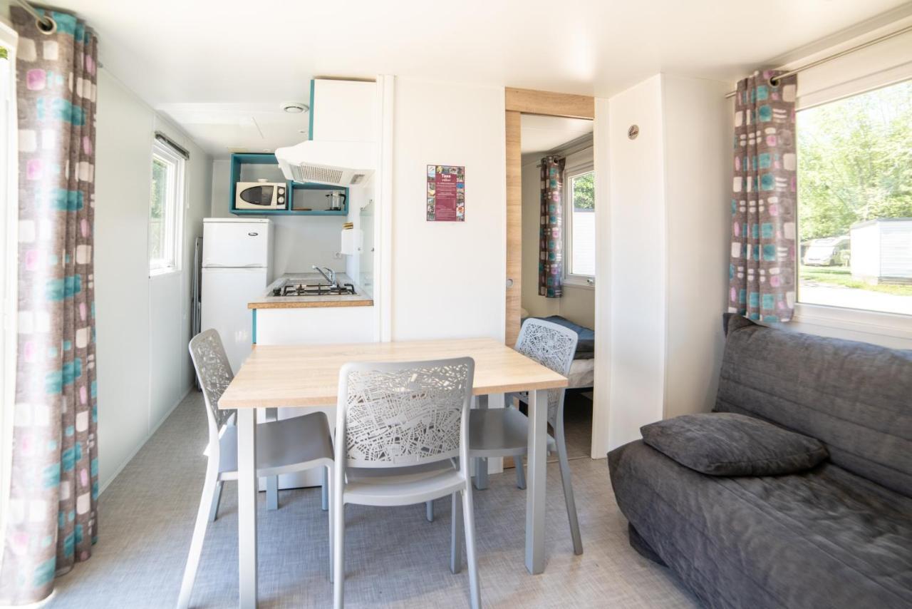 Camping Du Sevron Saint-Etienne-du-Bois  エクステリア 写真