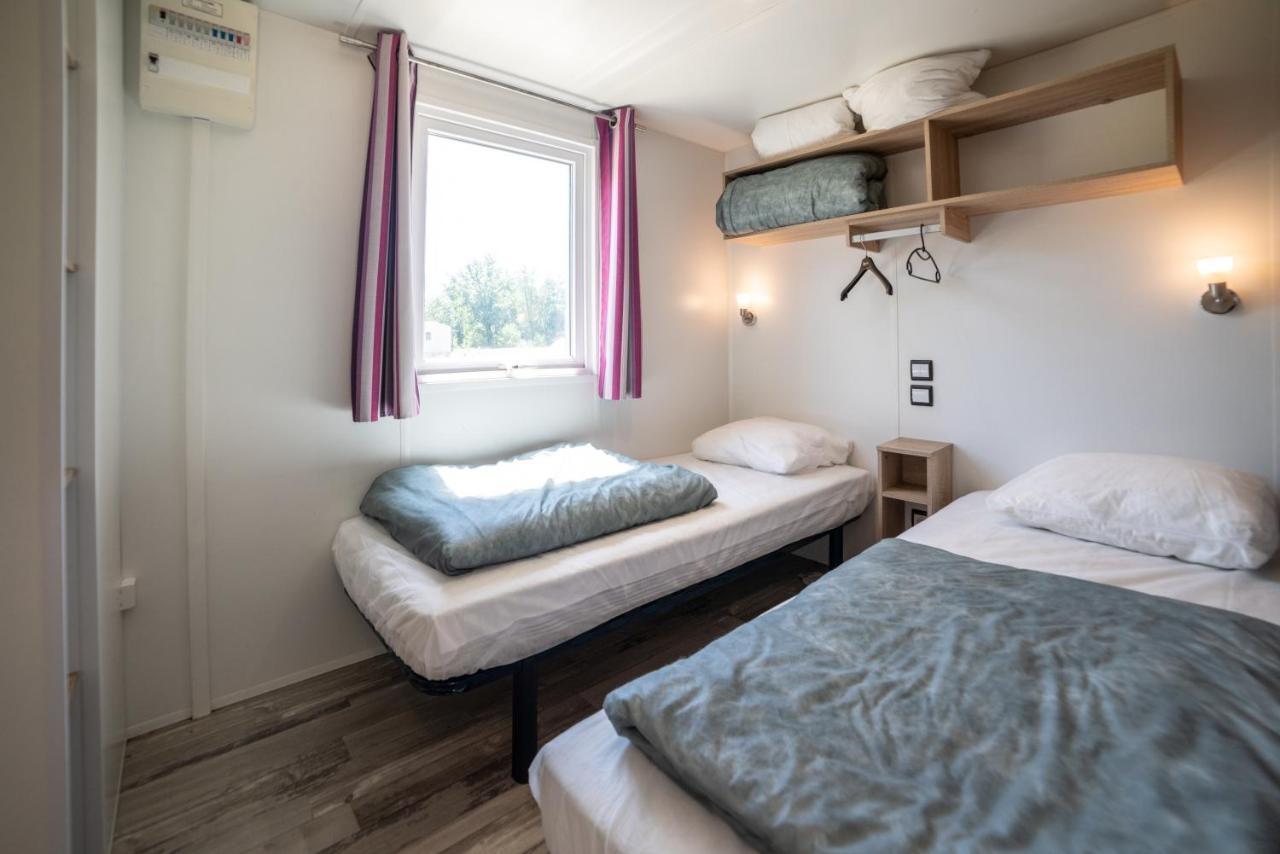 Camping Du Sevron Saint-Etienne-du-Bois  エクステリア 写真