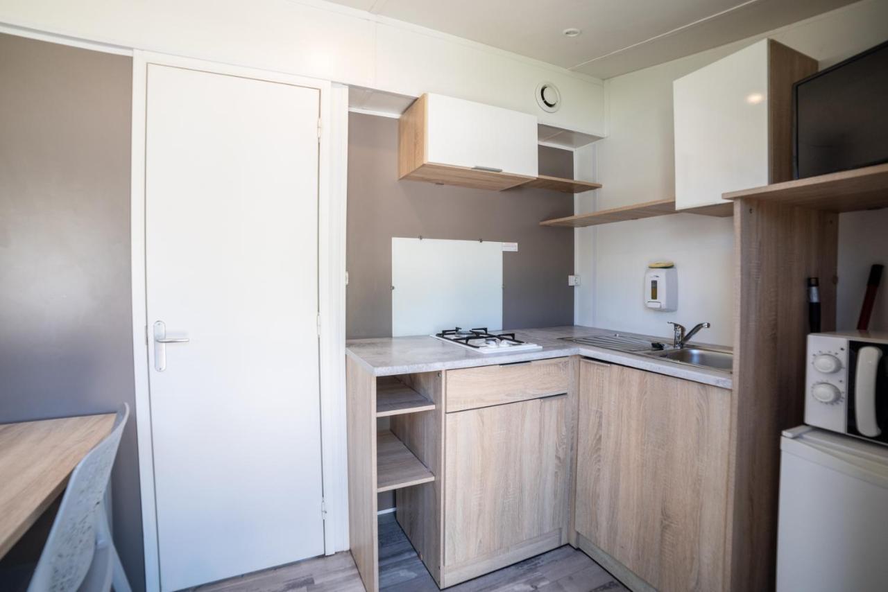 Camping Du Sevron Saint-Etienne-du-Bois  エクステリア 写真