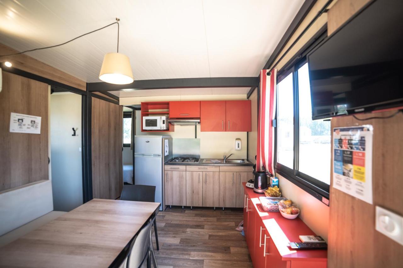 Camping Du Sevron Saint-Etienne-du-Bois  エクステリア 写真