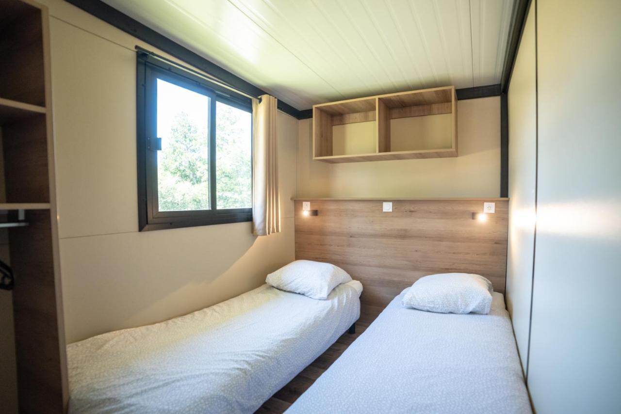 Camping Du Sevron Saint-Etienne-du-Bois  エクステリア 写真